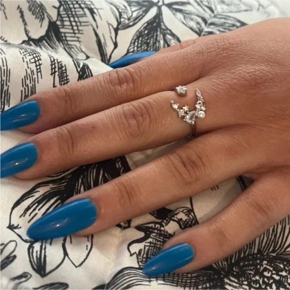 -Luxurious Open design  celestial themed Cz Diamond & Pearl moon Ring - Picture 5 of 15